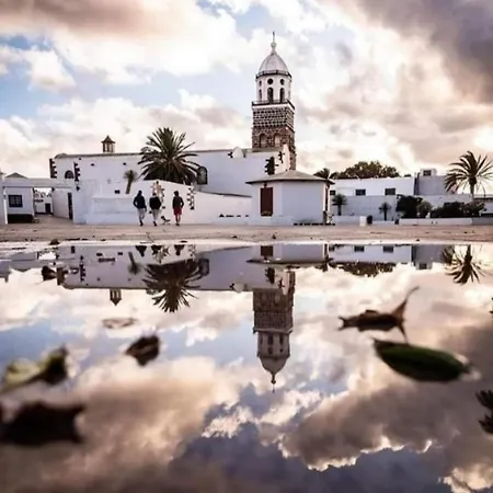 Affittacamere From 2 Teguise (Lanzarote)